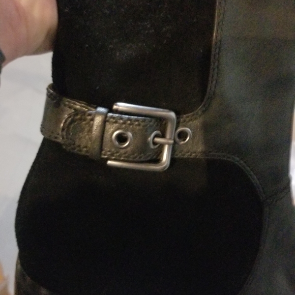 EUC ECCO Black Leather Triple Buckle Hobart Boot - Picture 7 of 8